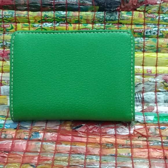 Nice green ID and card holder - Picture 2 of 5
